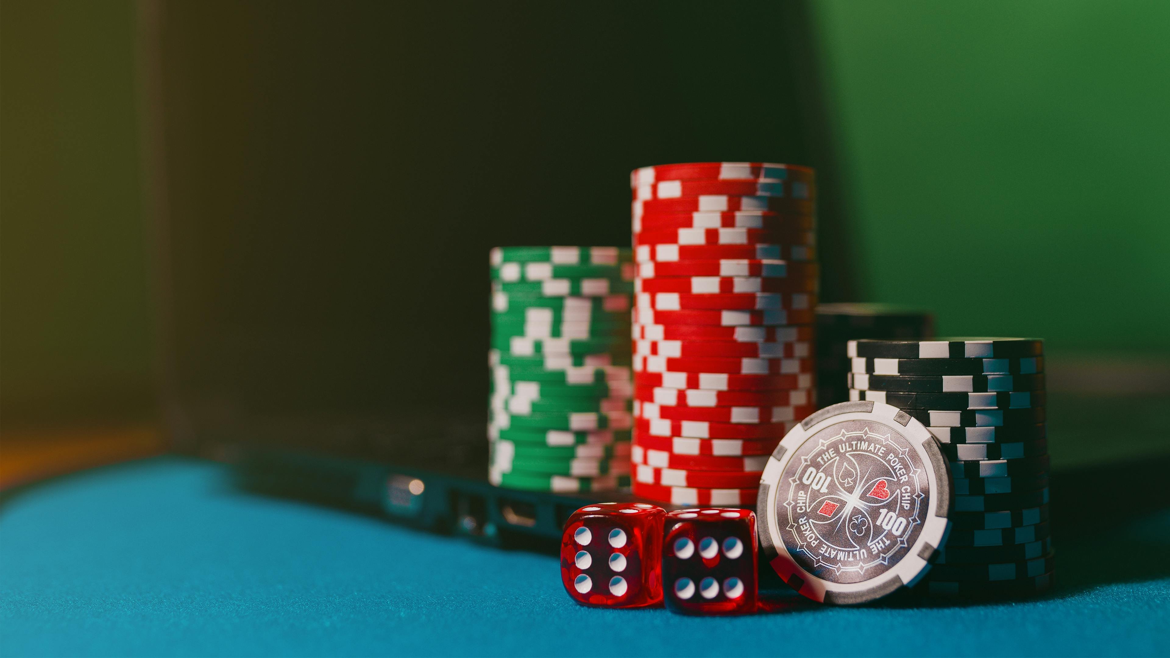 malbet APP Slots Bingo Esports VIP Cashback MMK ဖြင့် ကစားနေသောပုံ